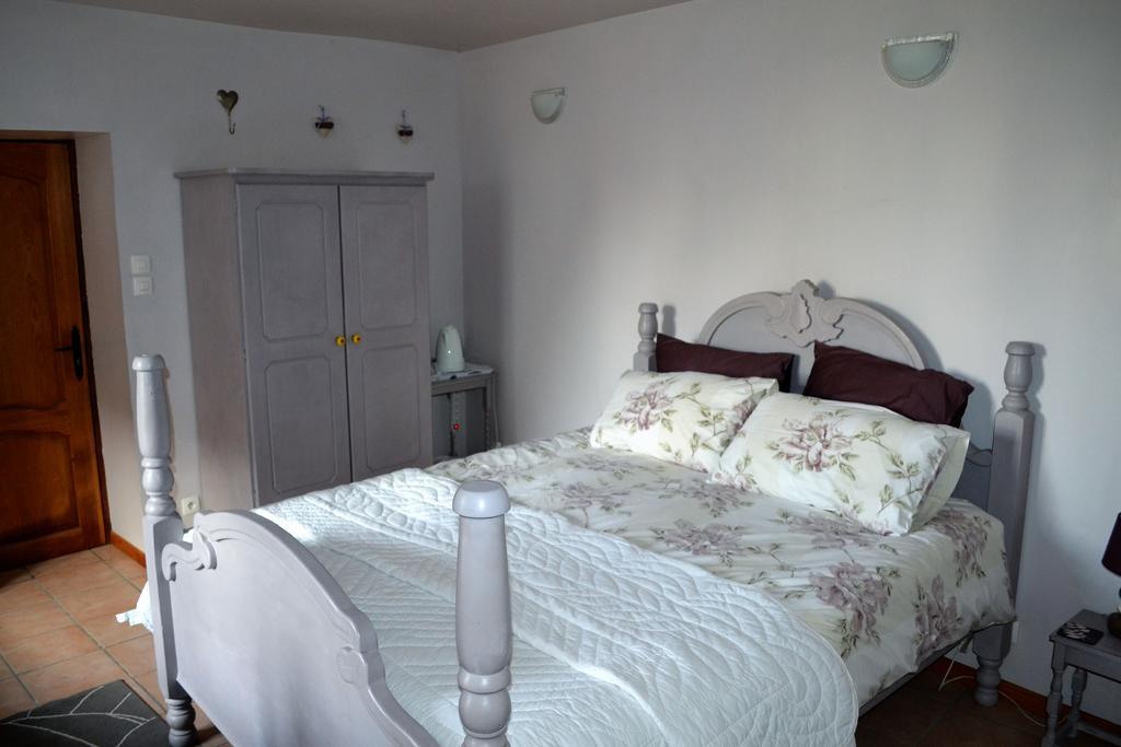 Le Moulin De Lusseau Bed & Breakfast Chef-Boutonne Dış mekan fotoğraf