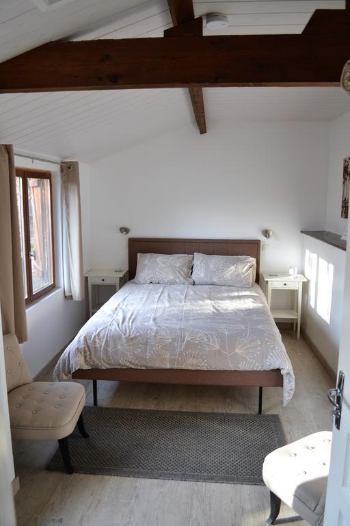Le Moulin De Lusseau Bed & Breakfast Chef-Boutonne Dış mekan fotoğraf